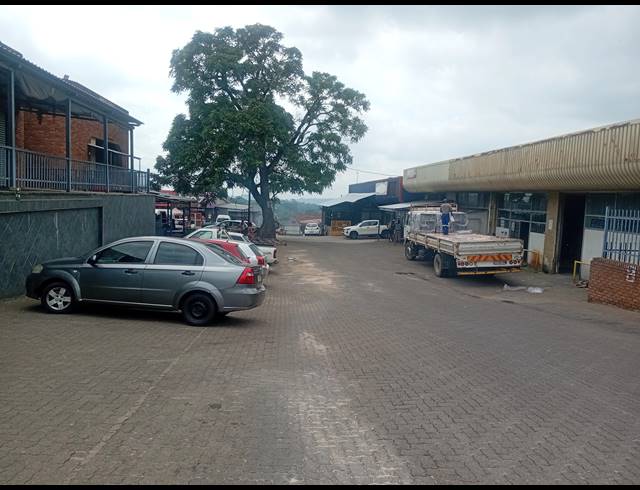 420M² RETAIL TO LET IN WHITE RIVER CENTRAL